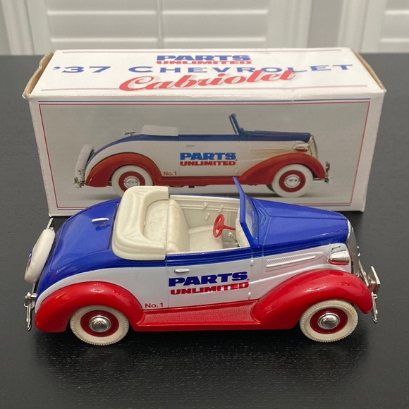 Vintage Car Coin Bank from Parts Unlimited - Model No.1 - Picture 1 of 12